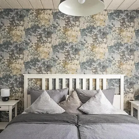 8 In بيت للعطل *