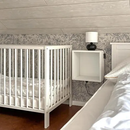 بيت للعطل 8 In